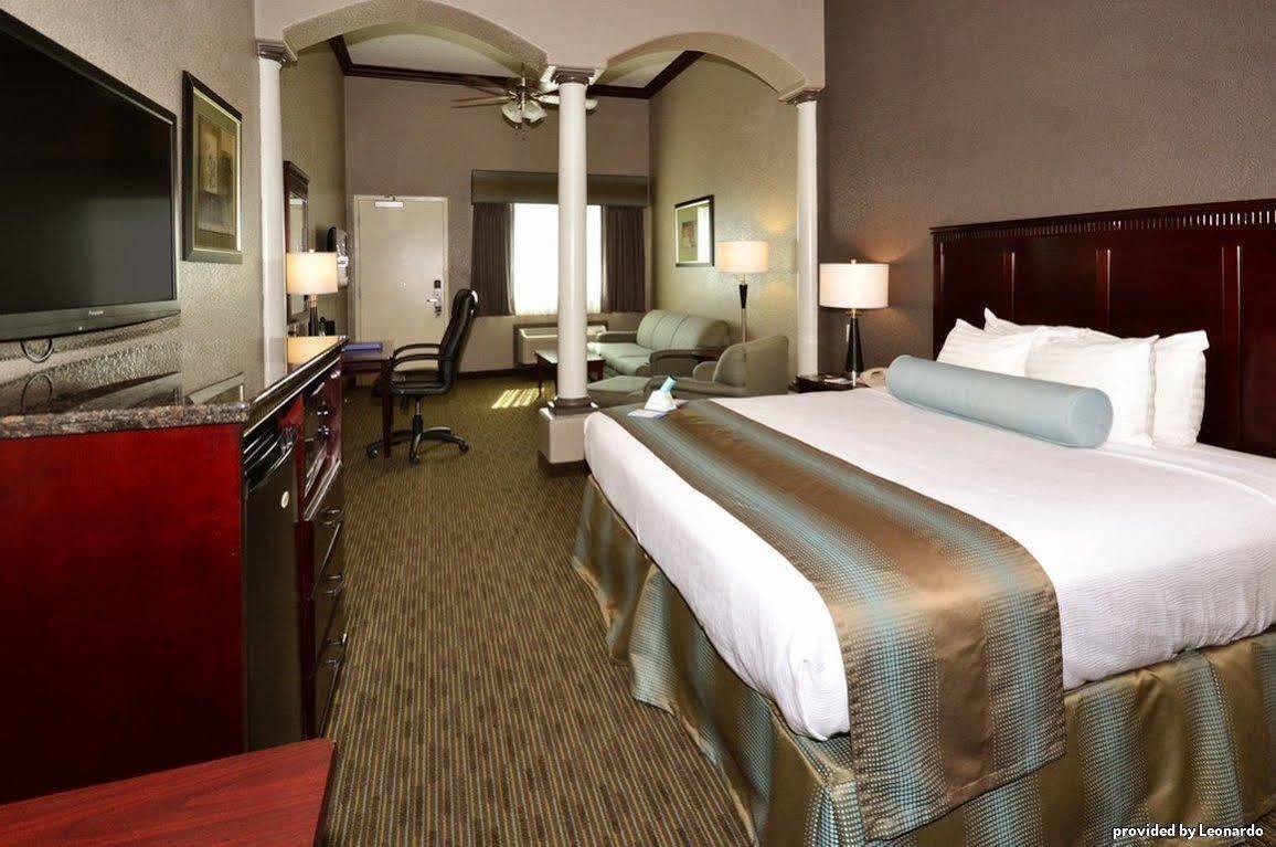 Best Western Plus Main Street Inn Brawley Bilik gambar